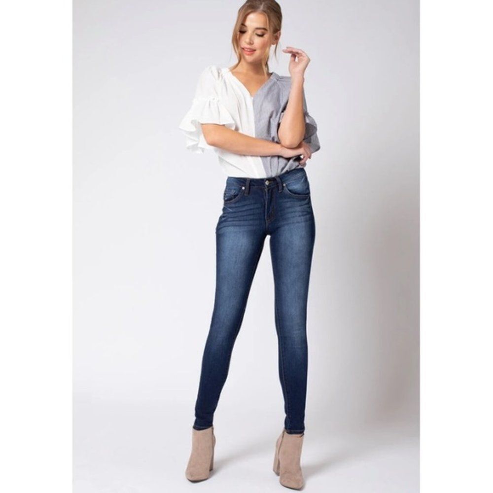 KanCan Aliza Medium Wash Mid Rise Skinny Jeans Size 7/27